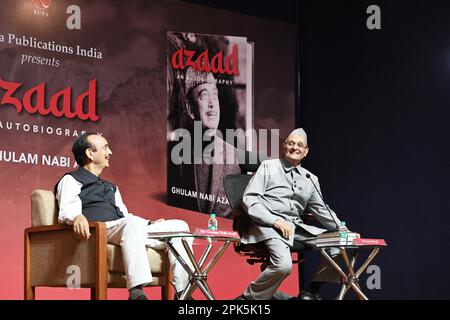 NEW DELHI, INDIA - APRIL 5: Senior Congress leader  Karan Singh release Ghulam Nabi Azad`s book `Azaad` at Nehru Museum on April 5, 2023 in New Delhi, India. (Photo by Sanjeev Verma/Hindustan Times/Sipa USA) Stock Photo